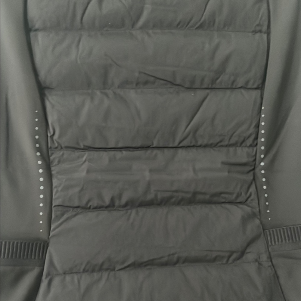 Lululemon Black Sleeveless Jacket with Embroidered Patch - Picture 5 of 14